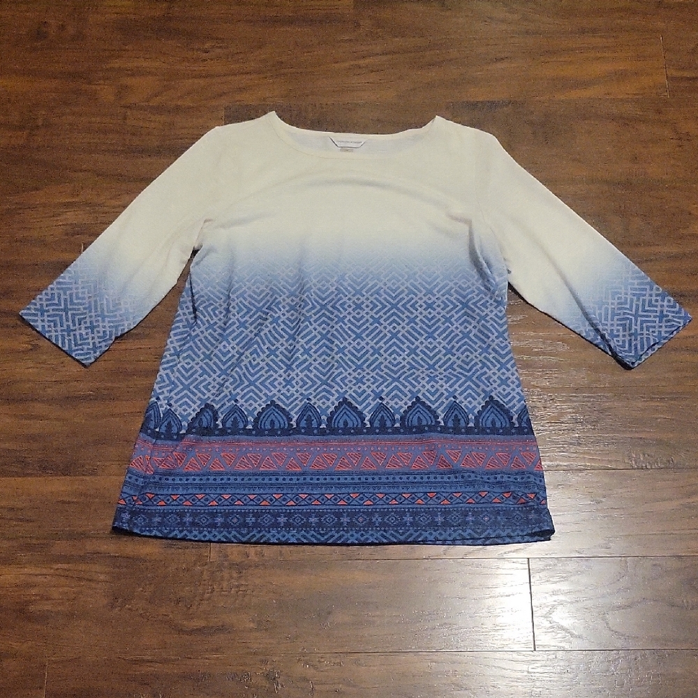 Women's Blue and Cream Patterned Top